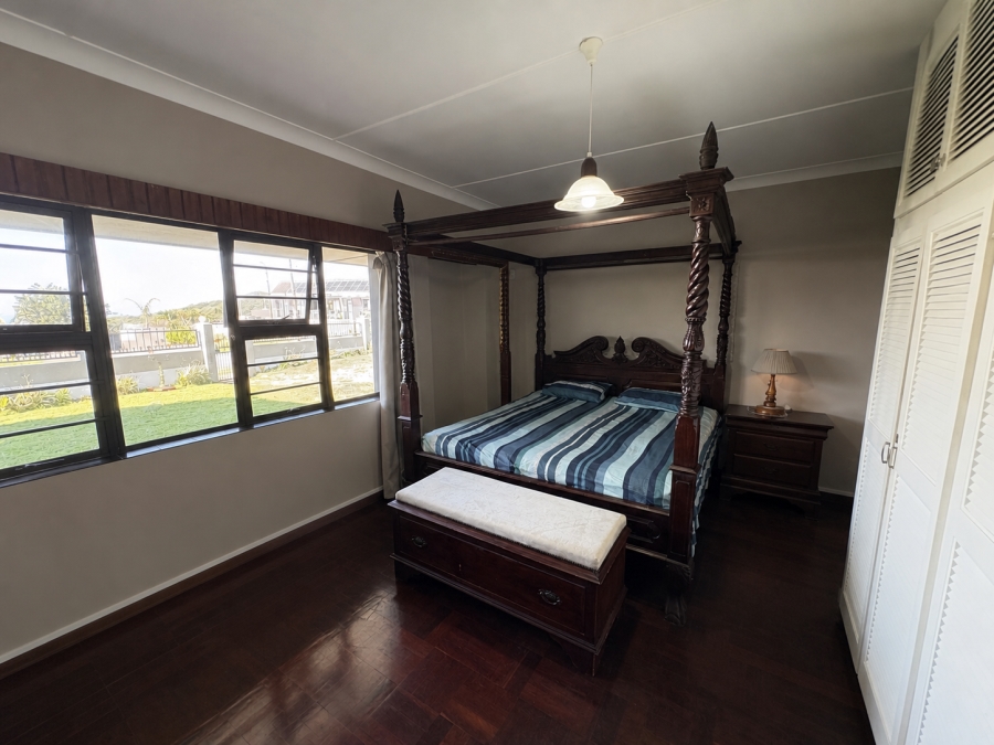 4 Bedroom Property for Sale in Nahoon Beach Eastern Cape
